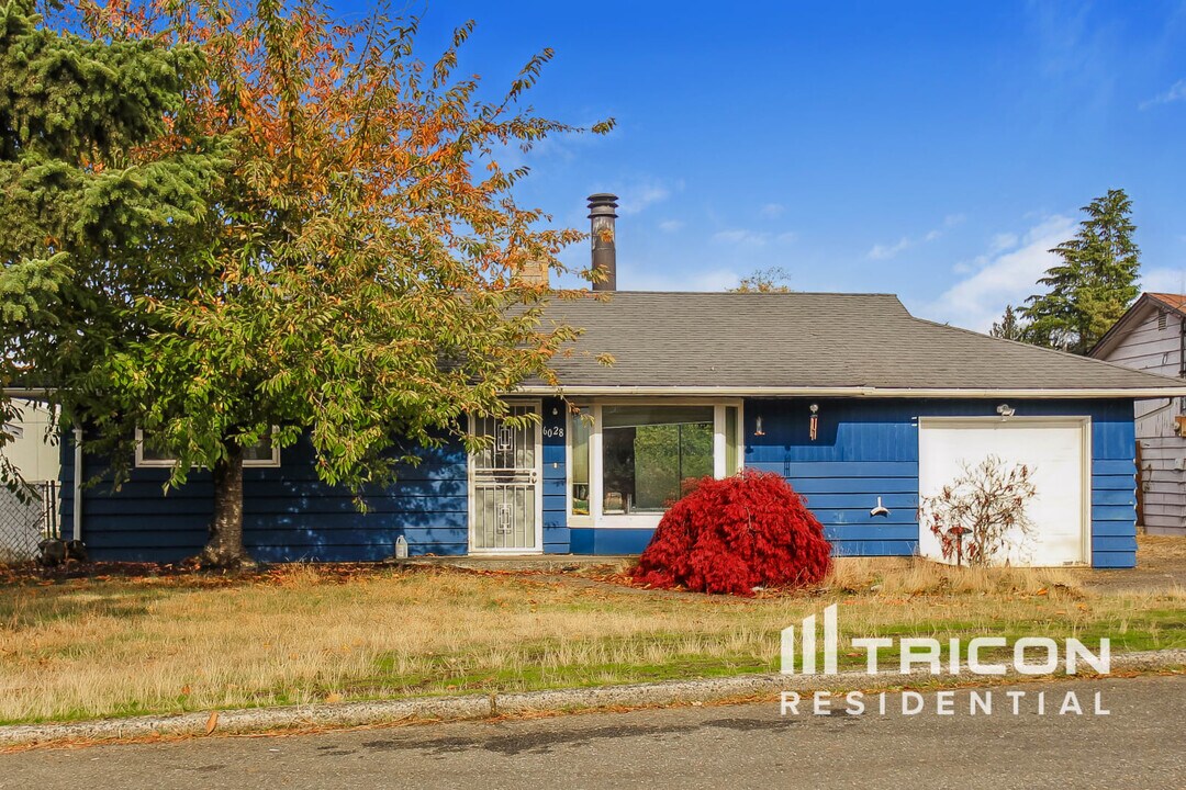 6028 S 118th Pl in Seattle, WA - Building Photo