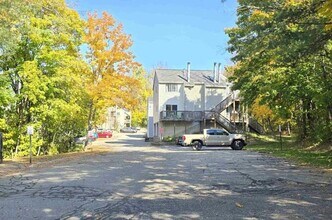 98 Henry Law Ave in Dover, NH - Building Photo - Building Photo