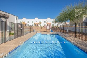Corona Del Valle Apartments in El Paso, TX - Building Photo - Building Photo