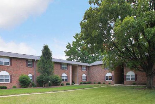Martinique Terrace in Indianapolis, IN - Foto de edificio