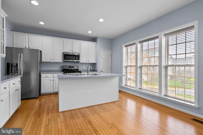 45773 Smoketree Terrace in Sterling, VA - Building Photo - Building Photo