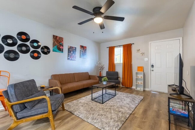 property at 6302 Manor Rd