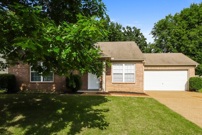 property at 50 Oakland Woods Cove