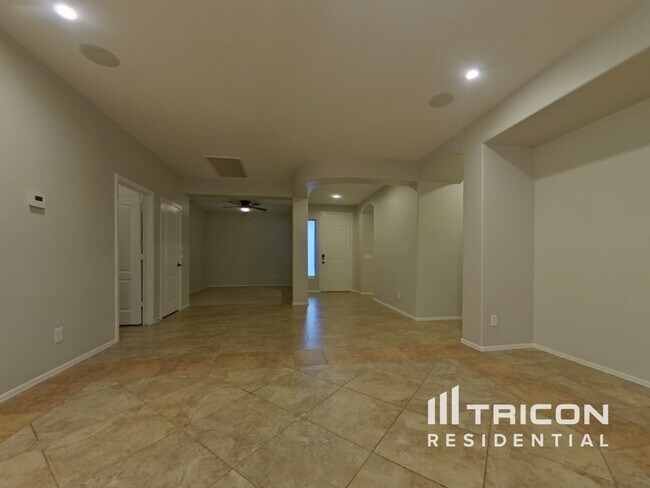 700 S 220th Ln in Buckeye, AZ - Building Photo - Building Photo