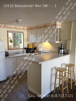 10510 Bridgeport Way SW in Tacoma, WA - Building Photo