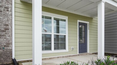 2009 Serenity St in Spring Hill, TN - Building Photo - Building Photo
