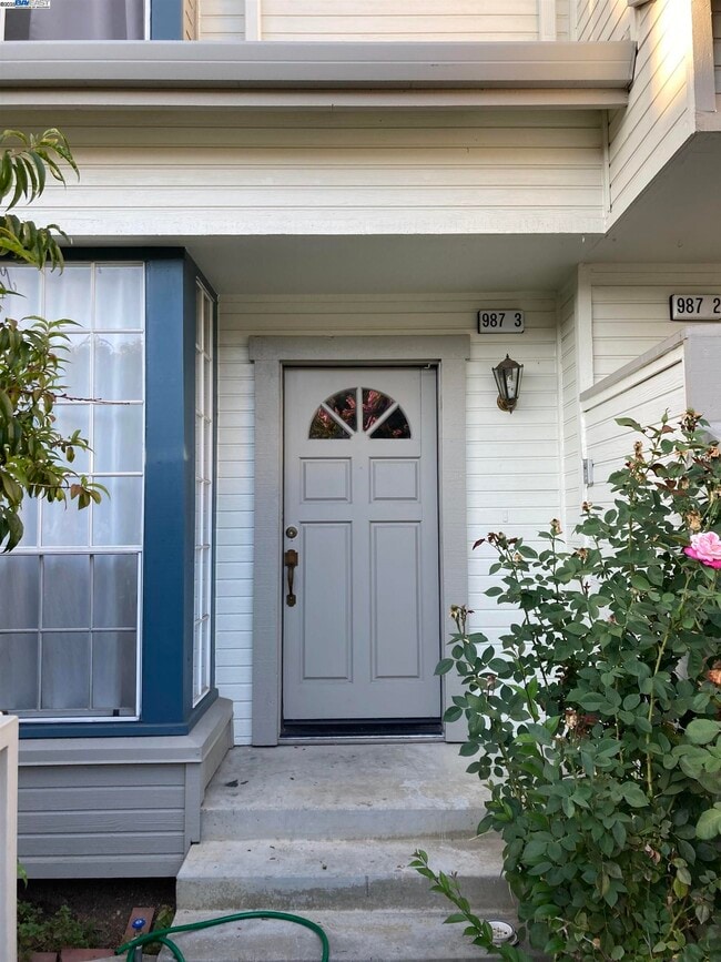 987 Belmont Terrace