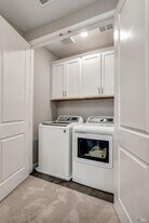 327 Pear Tree Ln in Napa, CA - Building Photo