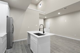 11763 White Cedar St in Willis, TX - Building Photo - Building Photo