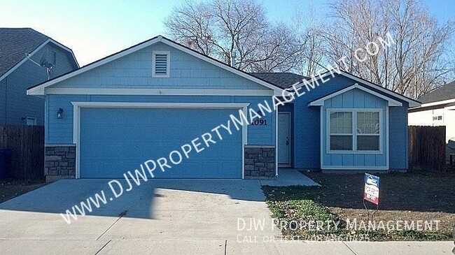 property at 1091 N Nichole Ave