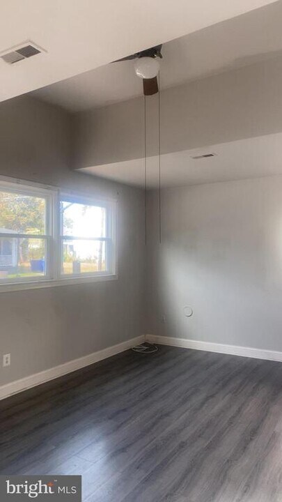 307 Burlington Ave in Delanco, NJ - Building Photo