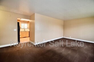 5585 Mountain Men Dr S in Salt Lake City, UT - Building Photo - Building Photo