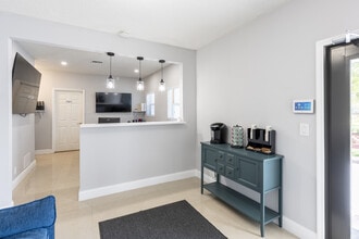 Viewmax Apartments in Lauderhill, FL - Building Photo - Interior Photo