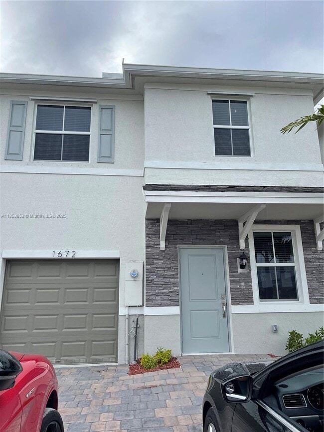 property at 1672 SE 8th Ave
