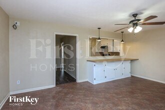 816 Russell Ln in Bedford, TX - Building Photo - Building Photo