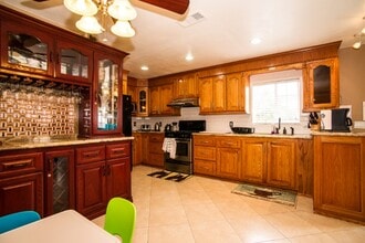 11252 S Euclid St in Garden Grove, CA - Building Photo - Building Photo