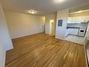 2016 Commonwealth Ave, Unit 2 in Boston, MA - Building Photo - Building Photo