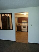 1102 W McPherson St in Knob Noster, MO - Building Photo