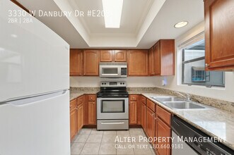 3330 W Danbury Dr in Phoenix, AZ - Building Photo - Building Photo