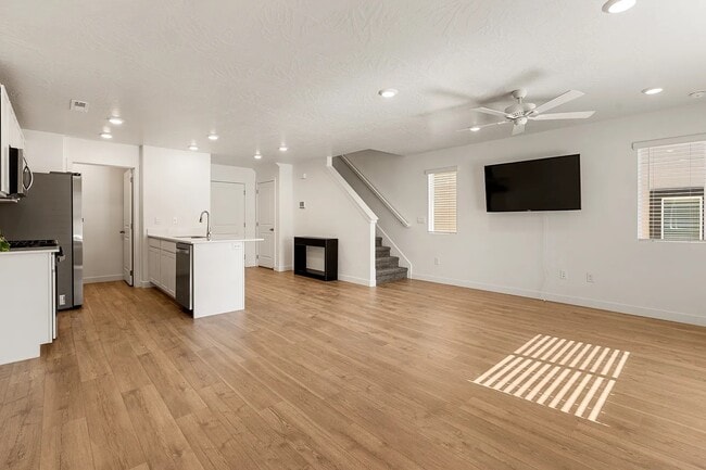 1737 S Devils Garden Ln in Washington, UT - Building Photo - Building Photo