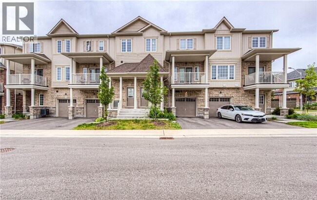 15 Dewberry Dr in Kitchener, ON - Building Photo - Building Photo