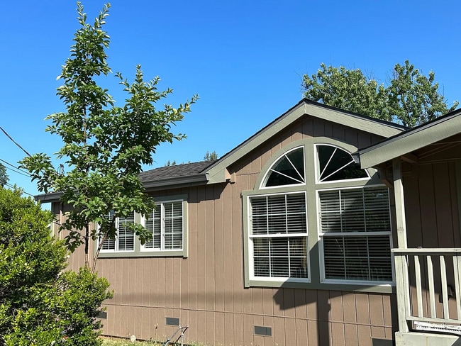 property at 1695 Lilac Ln
