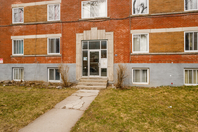 Khandaker Villa in Montréal, QC - Building Photo - Building Photo