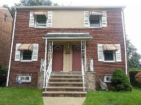 30 DuPont Pl, Unit 30 Dupont Place in Irvington, NJ - Building Photo