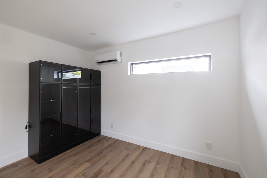 7801 Byron Ave in Miami Beach, FL - Building Photo