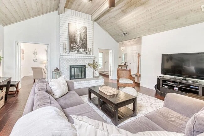 8476 N Del Mar Ave in Fresno, CA - Building Photo - Building Photo