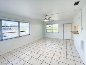 4009 SE 19th Ave in Cape Coral, FL - Building Photo - Building Photo