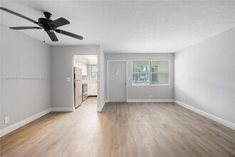 300 Layne Blvd in Hallandale Beach, FL - Building Photo - Building Photo