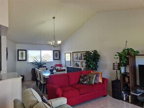 3421 NW 44th St in Lauderdale Lakes, FL - Building Photo - Building Photo