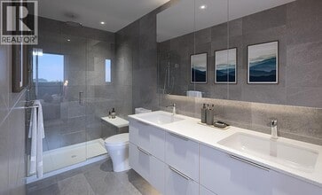 6138 Birney Ave in Vancouver, BC - Building Photo - Building Photo