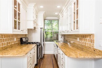 64 Sagamore Rd in Bronxville, NY - Building Photo - Building Photo