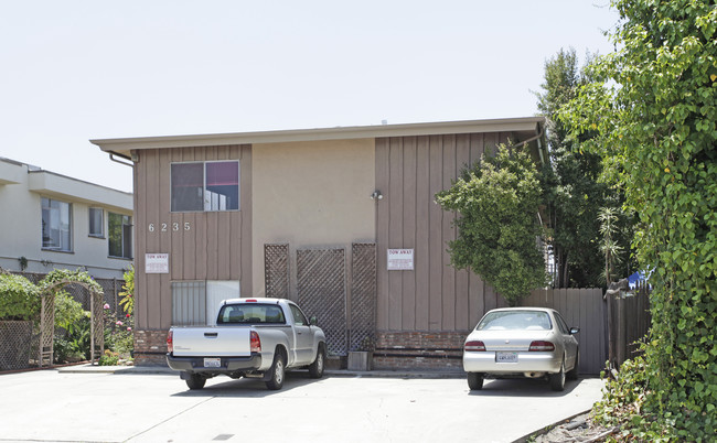 6235 Stanley Ave in San Diego, CA - Foto de edificio - Building Photo