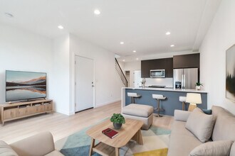438 W Susquehanna Ave, Unit 2 in Philadelphia, PA - Building Photo - Building Photo