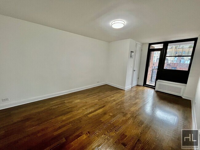 EAST 35 STREET, Unit 9E in New York, NY - Foto de edificio - Building Photo