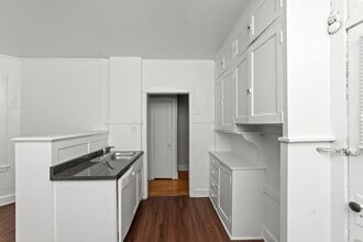 5614 N Kimball Ave in Chicago, IL - Building Photo - Building Photo