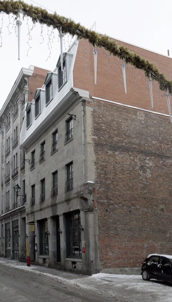 124 Saint-Paul O in Montréal, QC - Building Photo - Building Photo