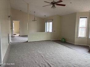609 Spencer-Farlow Dr, Unit 33 in Carolina Beach, NC - Building Photo - Building Photo