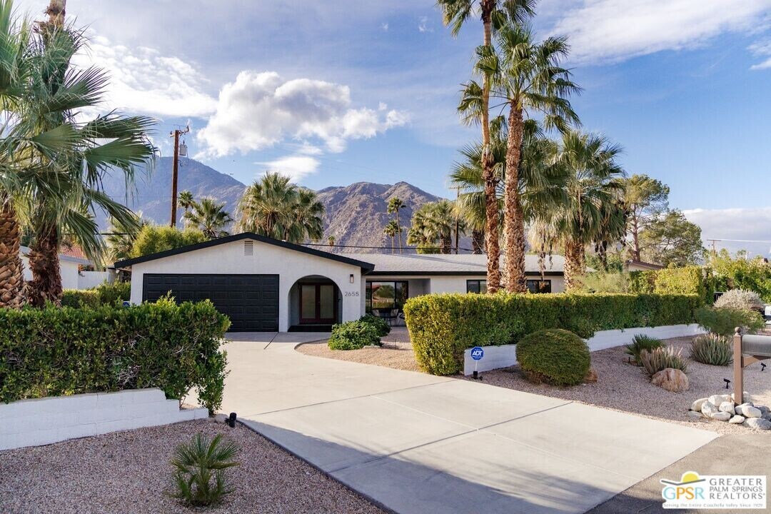 2655 N Junipero Ave in Palm Springs, CA - Building Photo