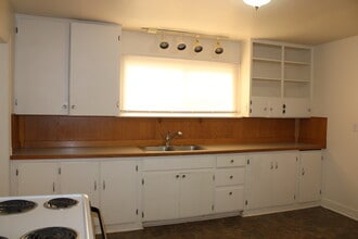 1080 N Alvin Ct in East Wenatchee, WA - Building Photo - Building Photo