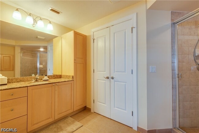 property at 2825 Palm Beach Blvd