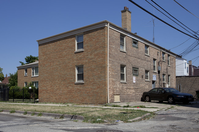 7957 S Wood St in Chicago, IL - Foto de edificio - Building Photo