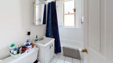 1625 Commonwealth Ave in Boston, MA - Foto de edificio - Building Photo