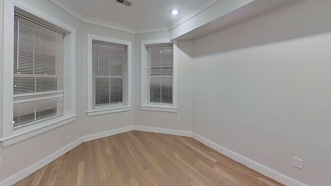 51 Wood Ave, Unit 1 in Boston, MA - Building Photo - Building Photo