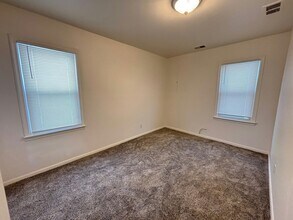 11291 Lozier Ave in Warren, MI - Building Photo - Building Photo