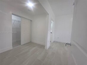 21210 SW 119th Ave in Miami, FL - Building Photo - Building Photo