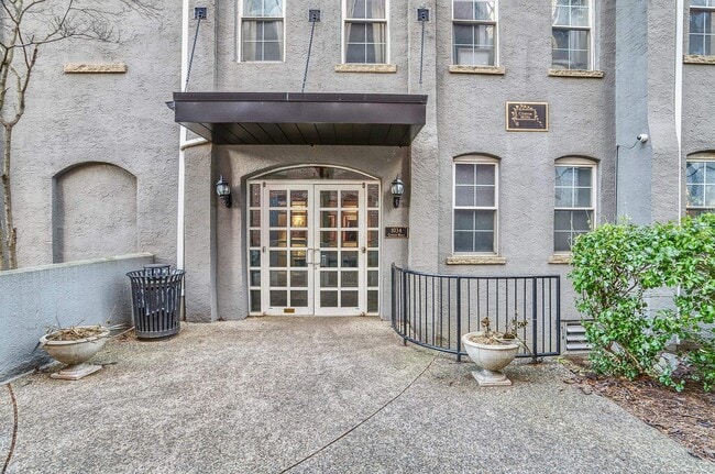 1034 Clinton St in Hoboken, NJ - Building Photo - Building Photo